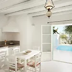 Thalassitra Private Pool *