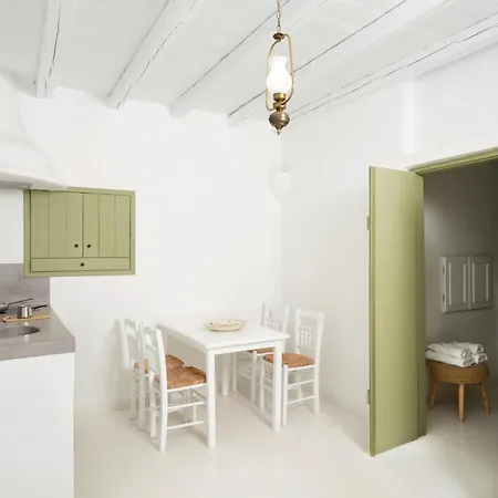 Thalassitra Private Pool * آداماس