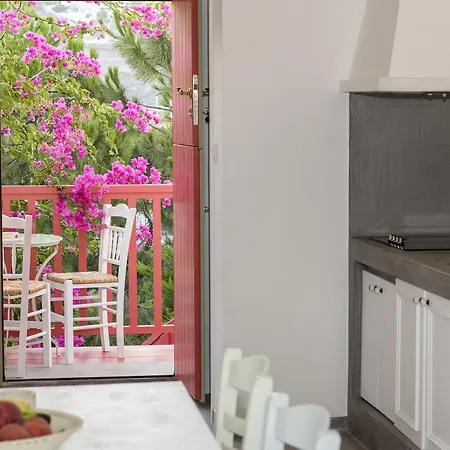 Thalassitra Private Pool فندق