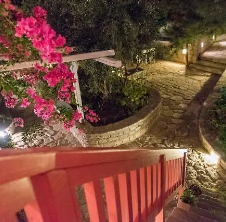 Thalassitra Private Pool آداماس