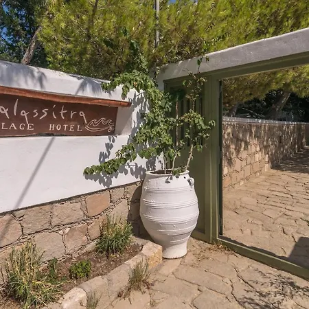 Thalassitra Private Pool アダマス