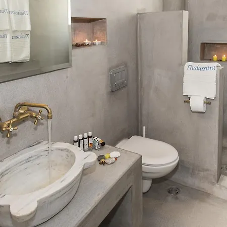 Thalassitra Private Pool Hotell