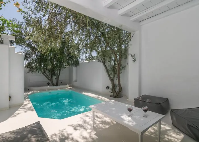 Thalassitra Private Pool