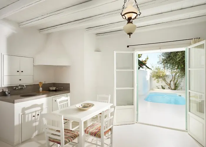 Thalassitra Private Pool *