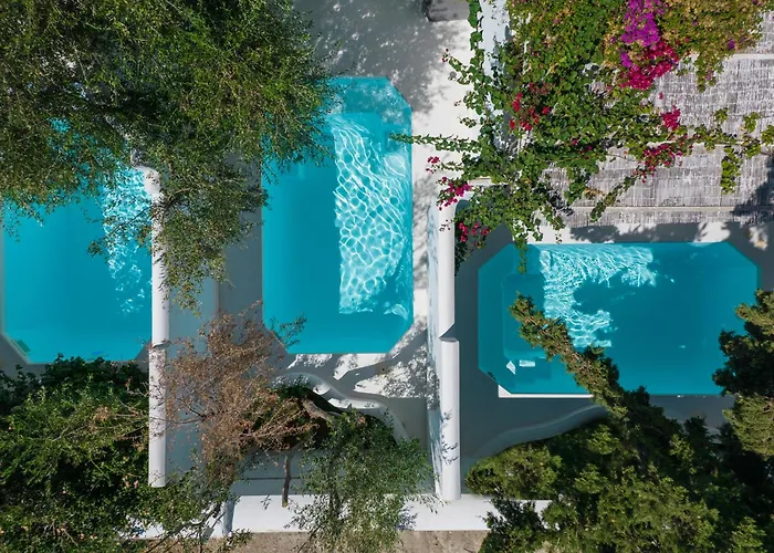 Thalassitra Private Pool Hotel Adamantas (Milos)