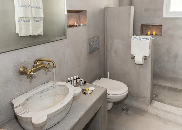 Thalassitra Private Pool Hotel